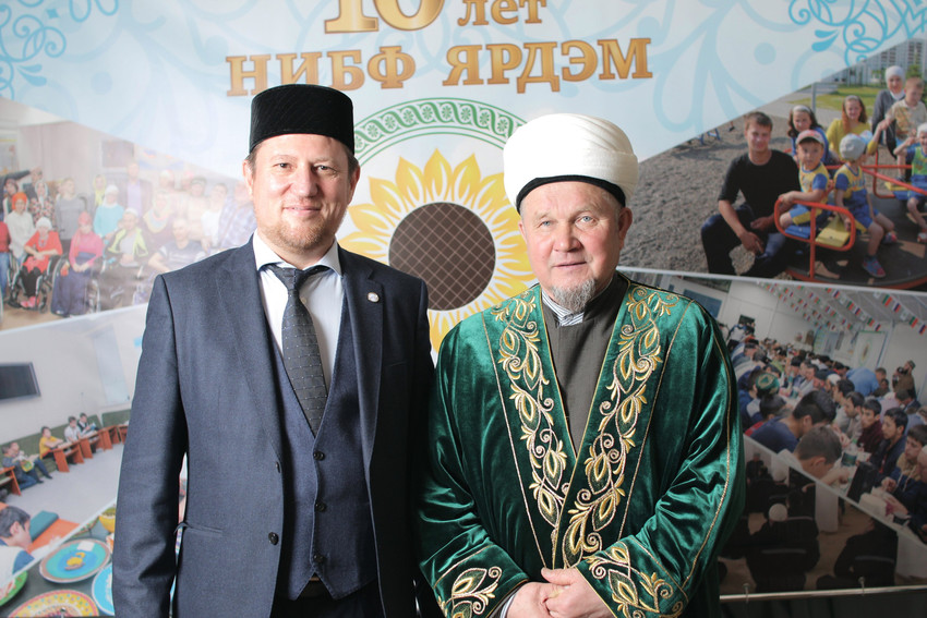 Татарстан Президенты "Ярдәм" фондының унъеллыгына зур бүләк ясады